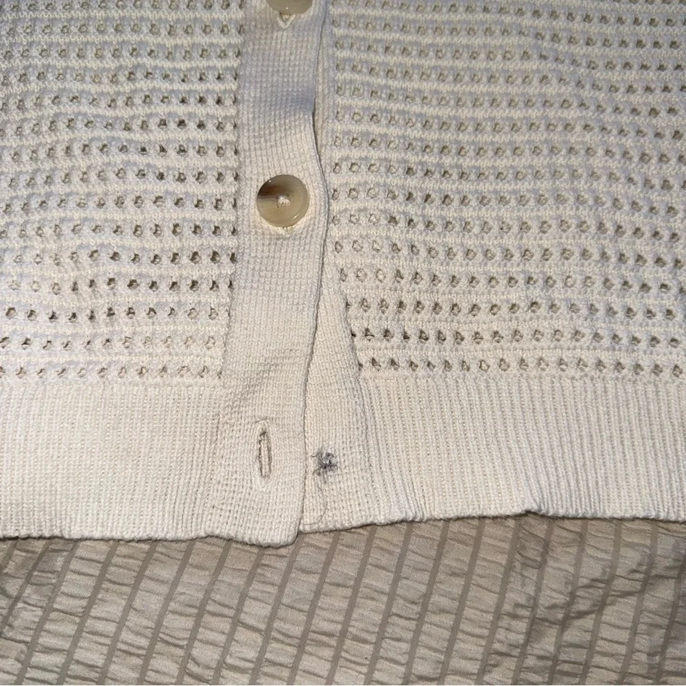 Cream Button Front Open Weave Sweater Vest medium - Picture 2 of 4